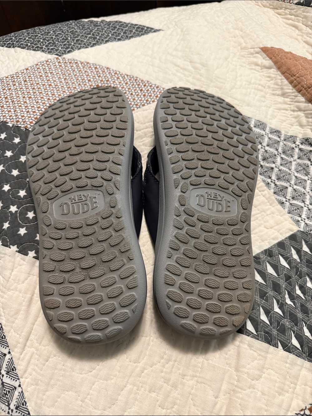 Hey Dude Navy Blue Flip Flop Sandals - Picture 3 of 3